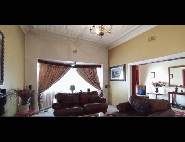 3 BEDROOM HOUSE FOR SALE IN KENSINGTON